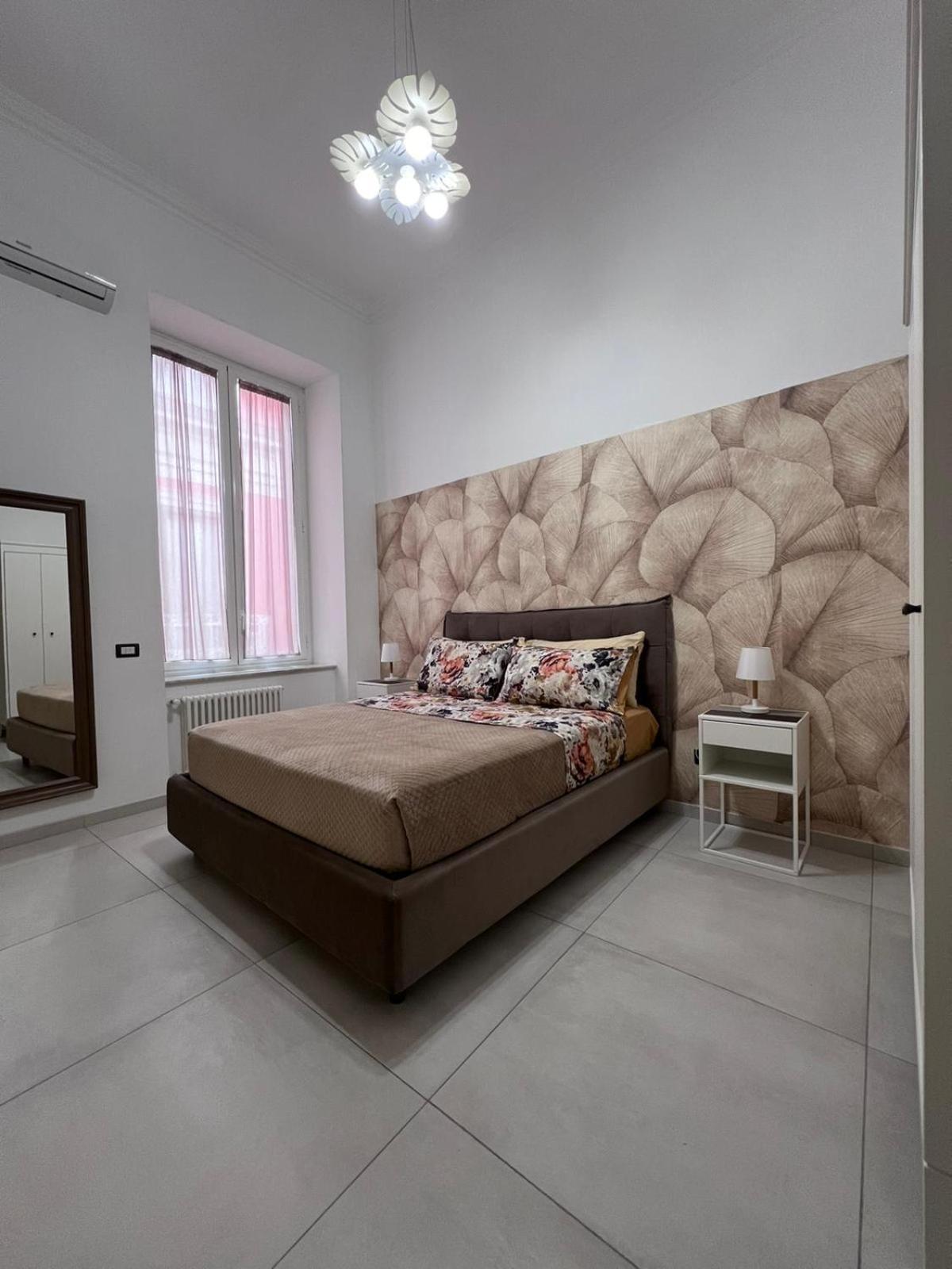 נאפולי Victry'S Houses Chiaia מראה חיצוני תמונה